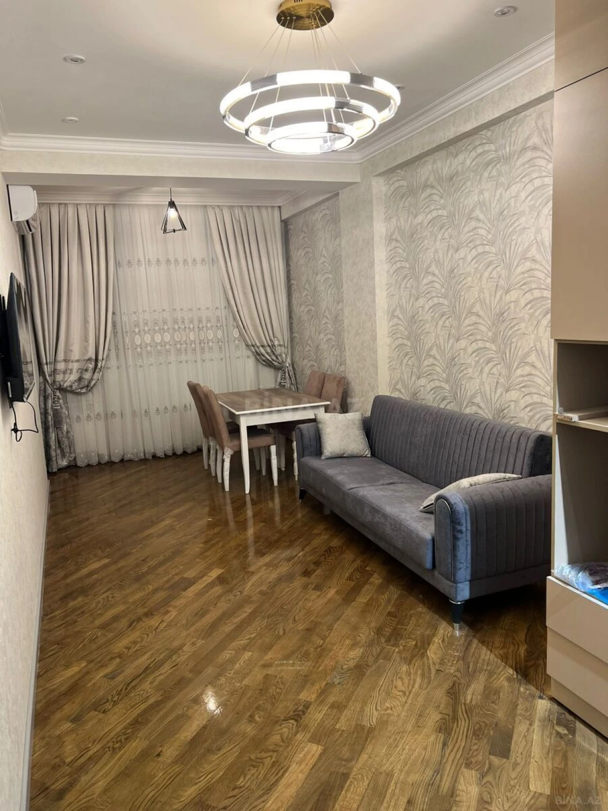 Kirayə verilir 2 otaqlı mənzil 65 m²