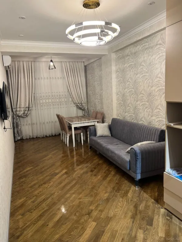 Kirayə verilir 2 otaqlı mənzil 65 m²