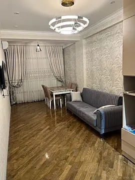 Kirayə verilir 2 otaqlı mənzil 65 m²