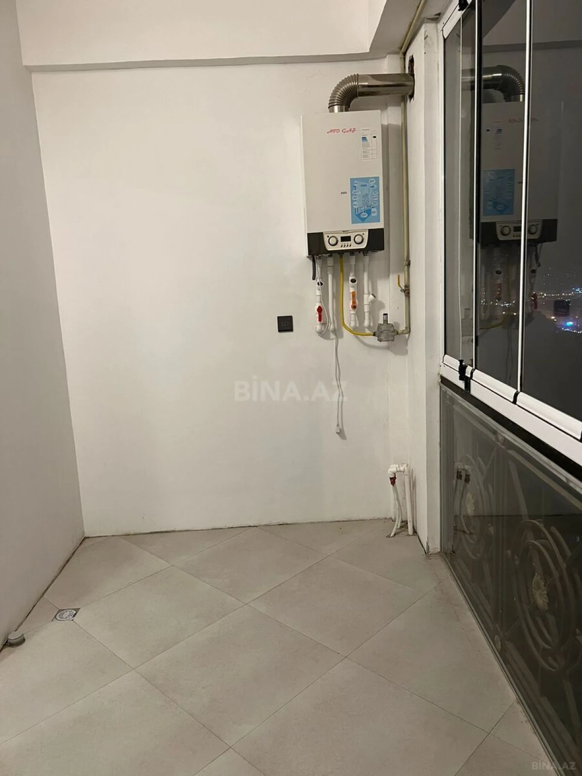 Kirayə verilir 2 otaqlı mənzil 65 m²