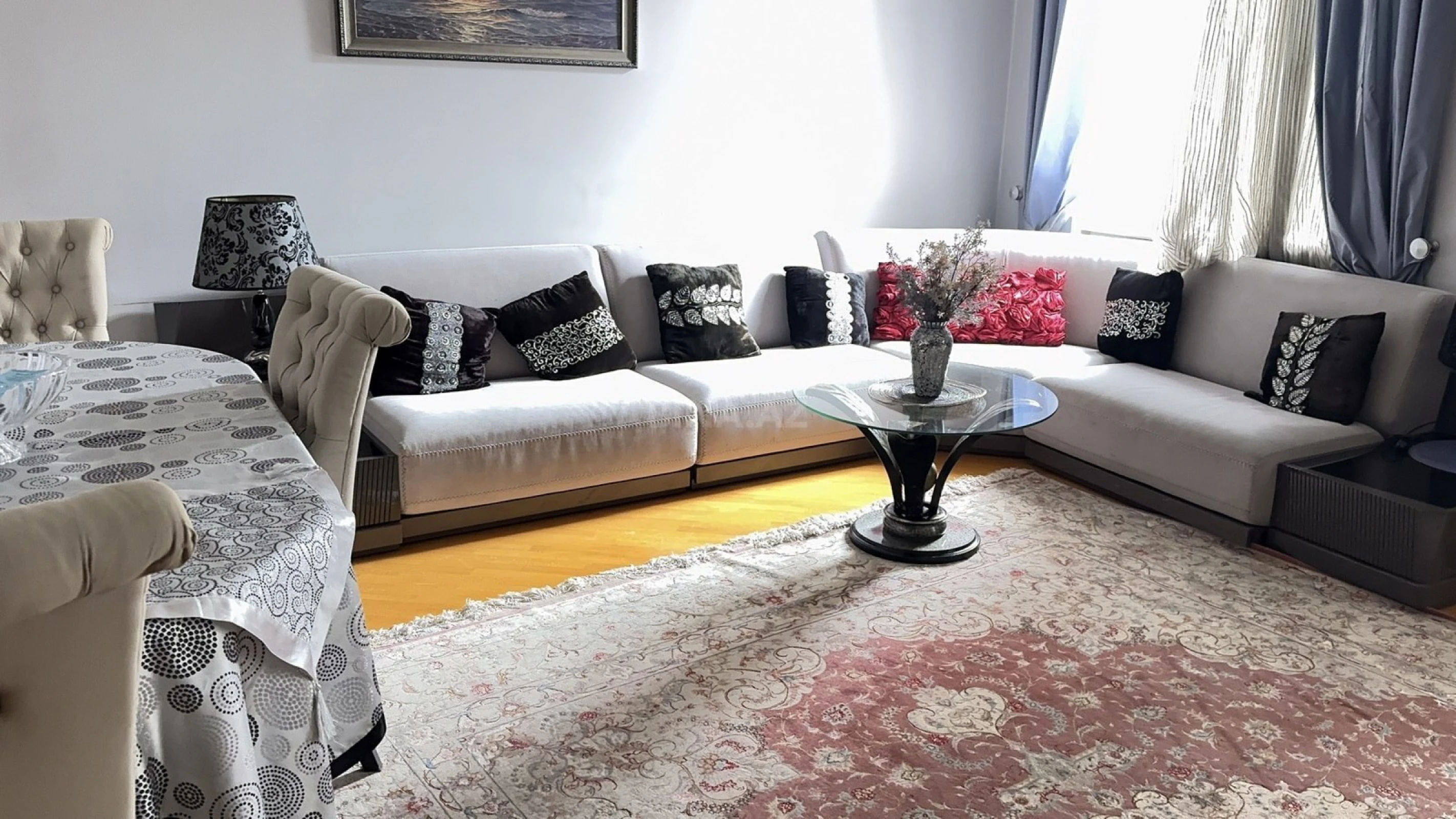 Satılır 4 otaqlı mənzil 110 m²
