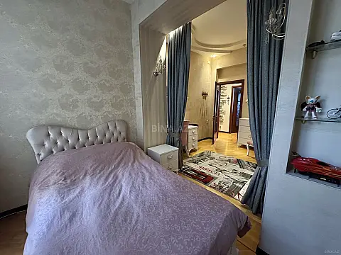 Satılır 4 otaqlı mənzil 110 m²