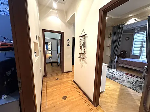 Satılır 4 otaqlı mənzil 110 m²
