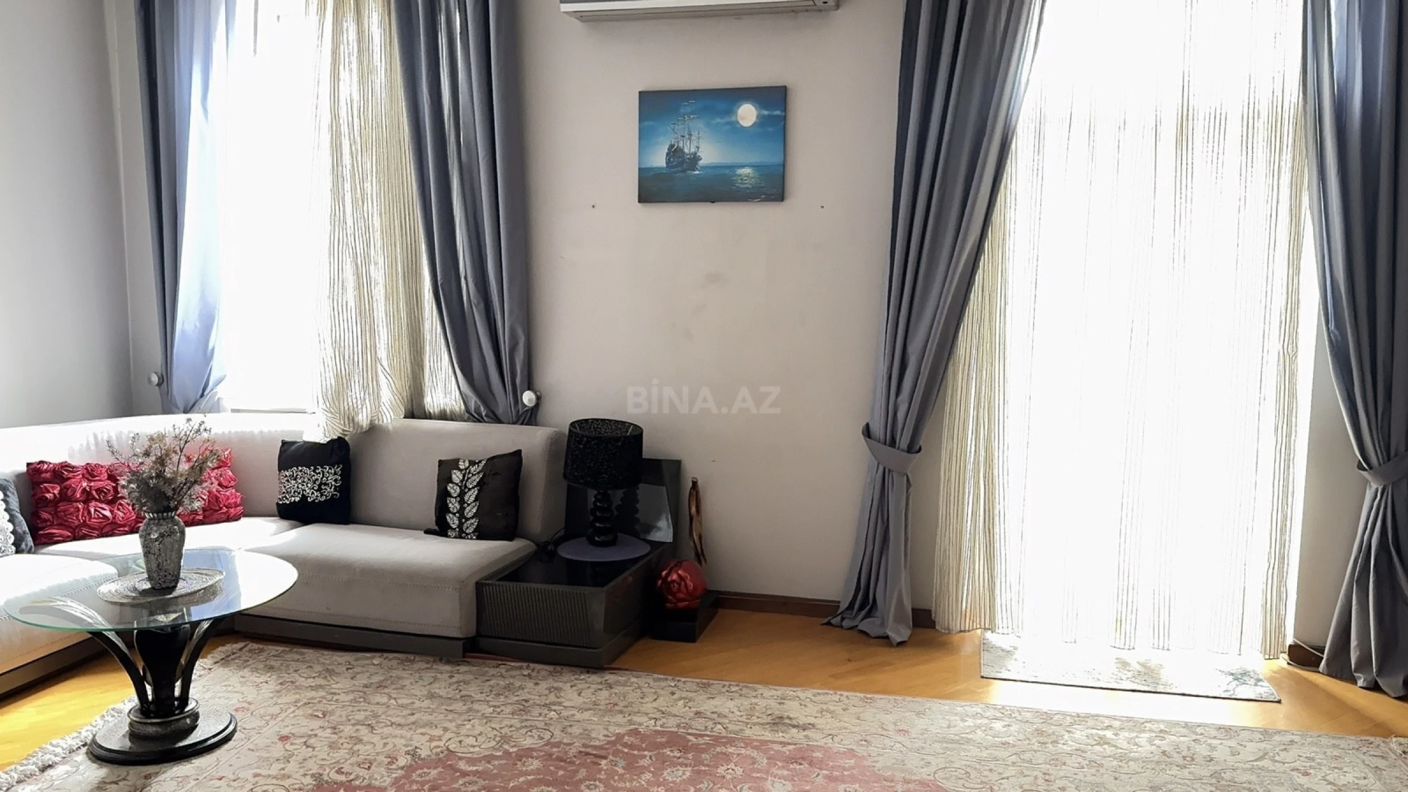 Satılır 4 otaqlı mənzil 110 m²