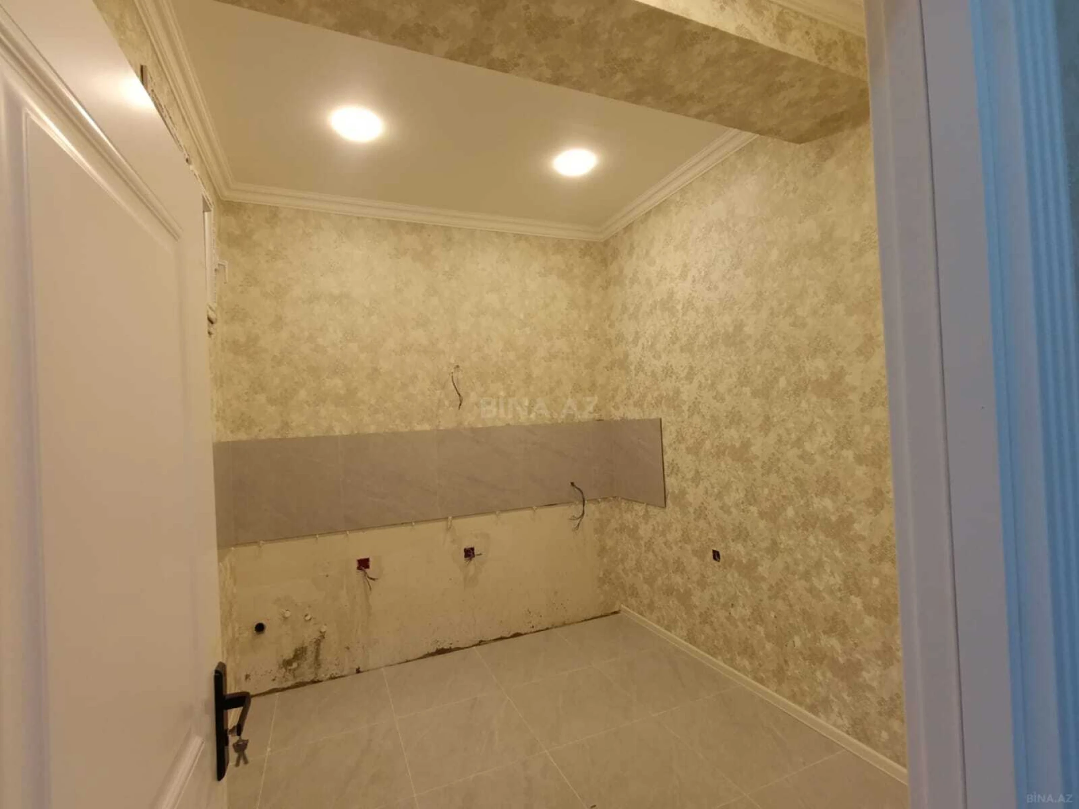 Satılır 3 otaqlı mənzil 76 m²