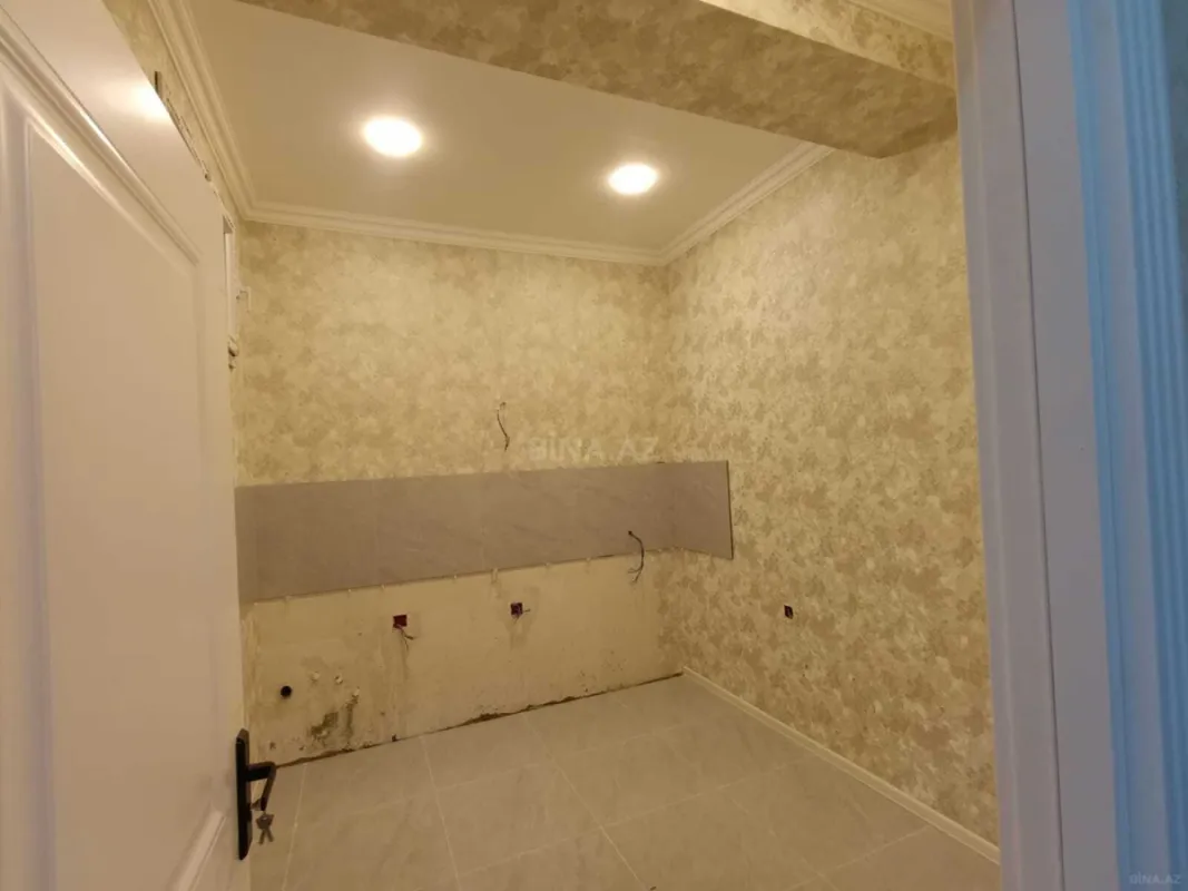 Satılır 3 otaqlı mənzil 76 m²