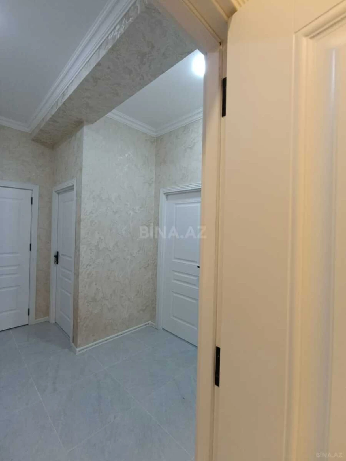 Satılır 3 otaqlı mənzil 76 m²