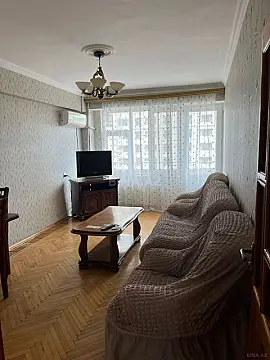 Satılır 2 otaqlı mənzil 74 m²