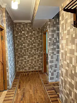 Satılır 2 otaqlı mənzil 74 m²