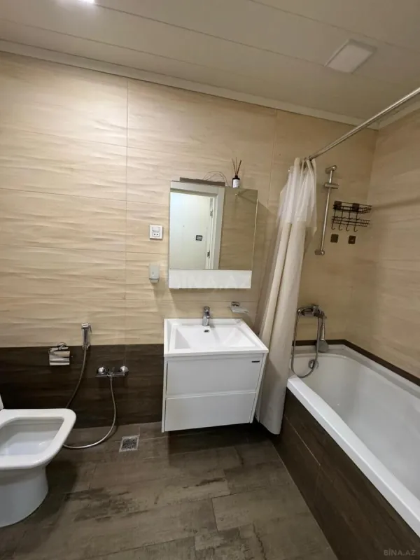 Kirayə verilir 2 otaqlı mənzil 70 m²