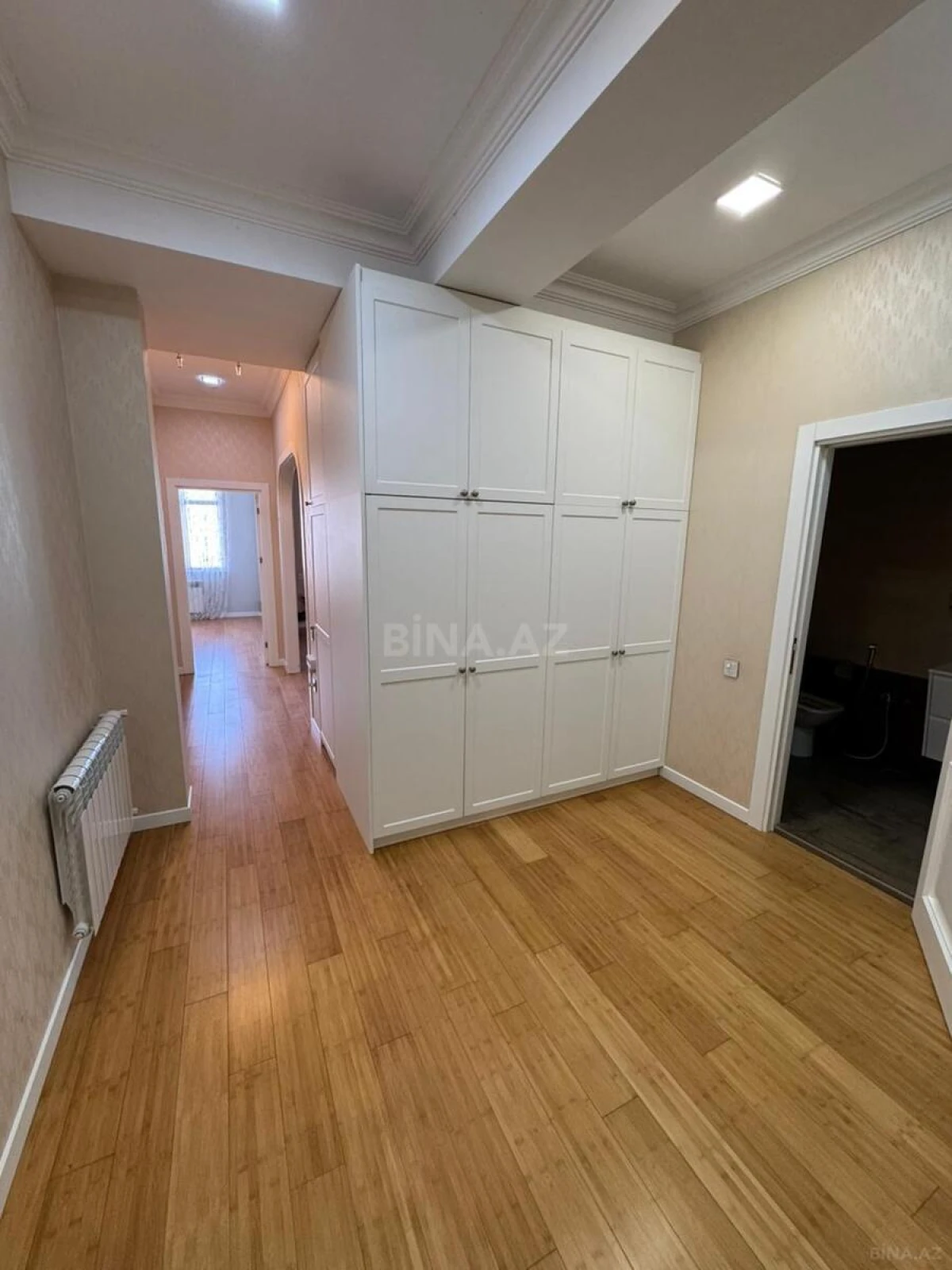 Kirayə verilir 2 otaqlı mənzil 70 m²