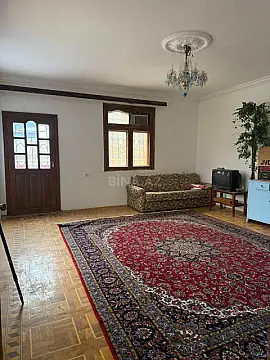 Kirayə verilir 4 otaqlı həyət evi 250 m²