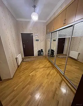 Satılır 2 otaqlı mənzil 92 m²