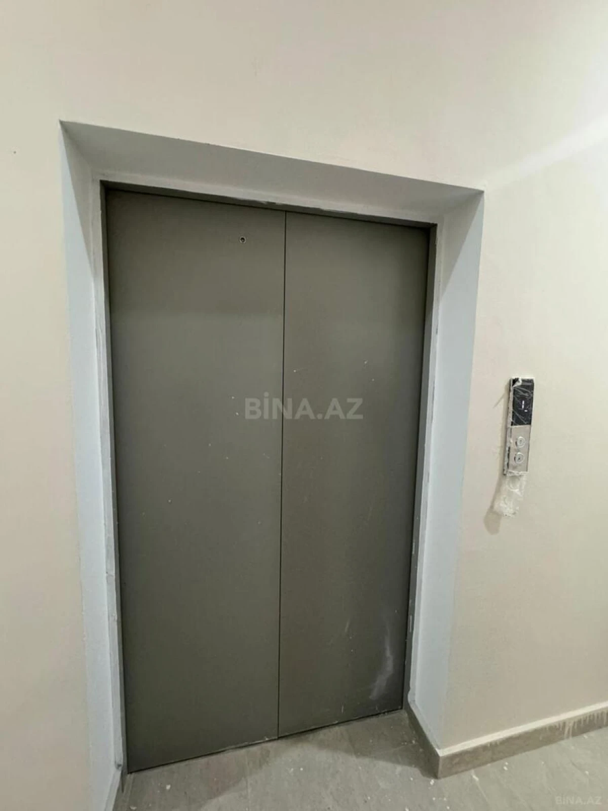 Satılır 3 otaqlı mənzil 77 m²