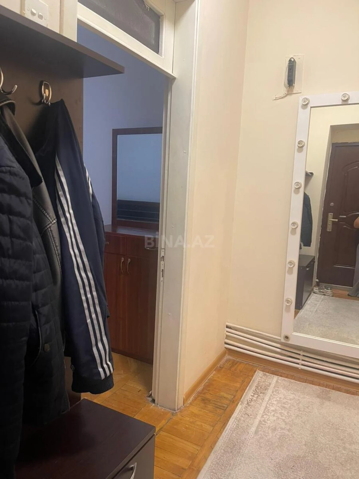 Kirayə verilir 2 otaqlı mənzil 45 m²