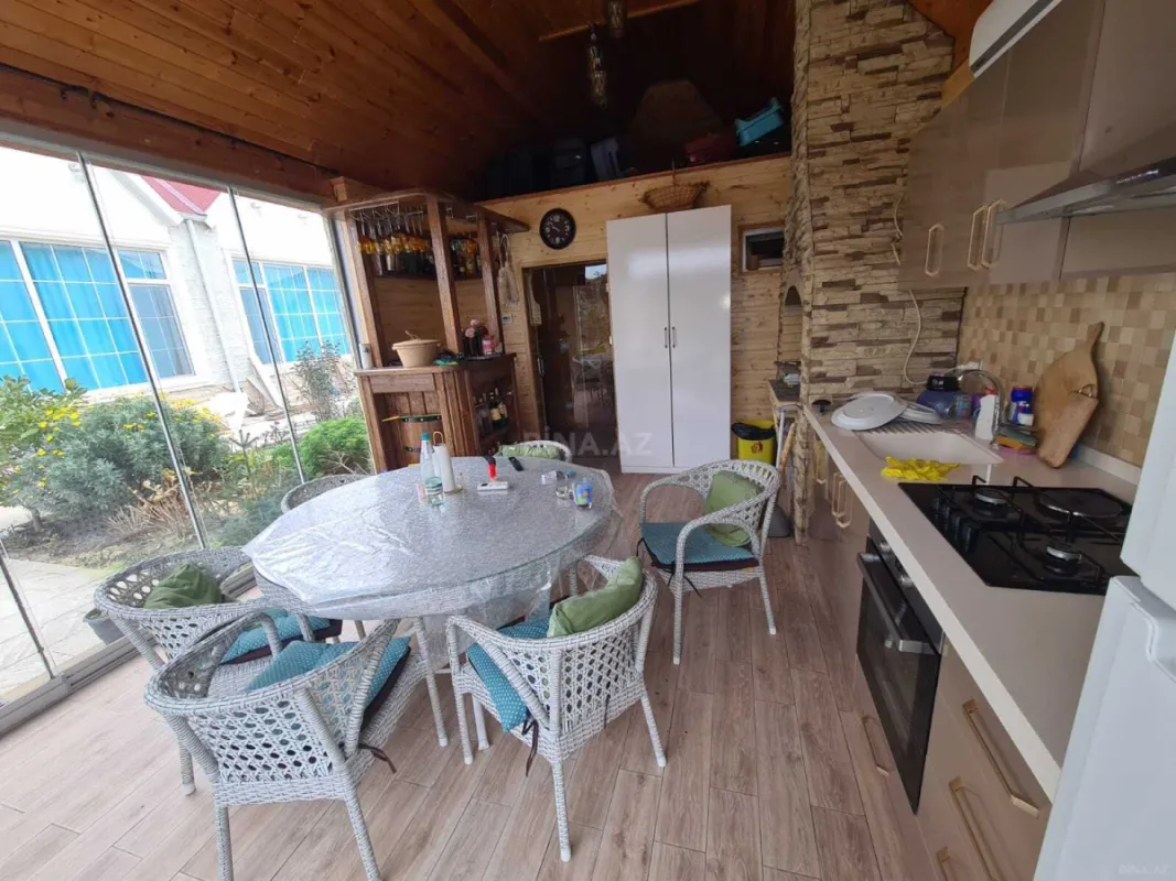 Satılır 4 otaqlı həyət evi 140 m²