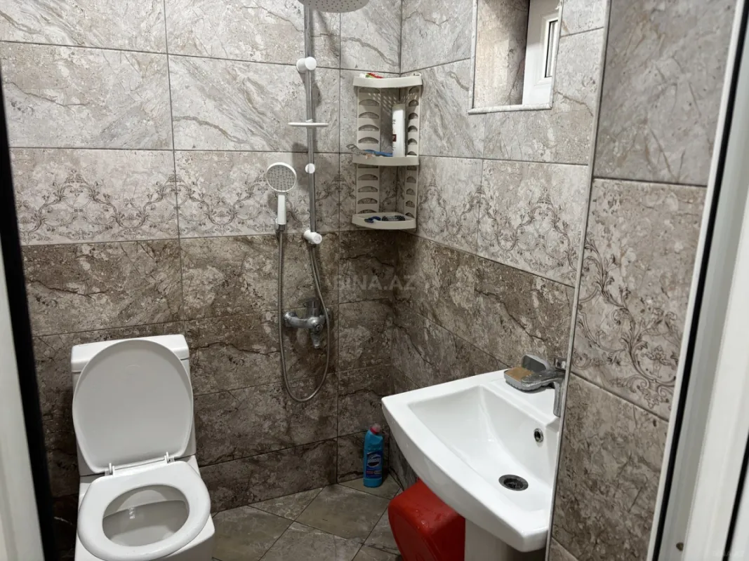 Kirayə verilir 2 otaqlı həyət evi 60 m²