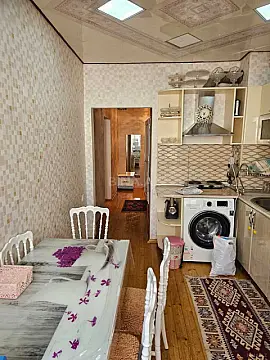 Kirayə verilir 2 otaqlı mənzil 66 m²