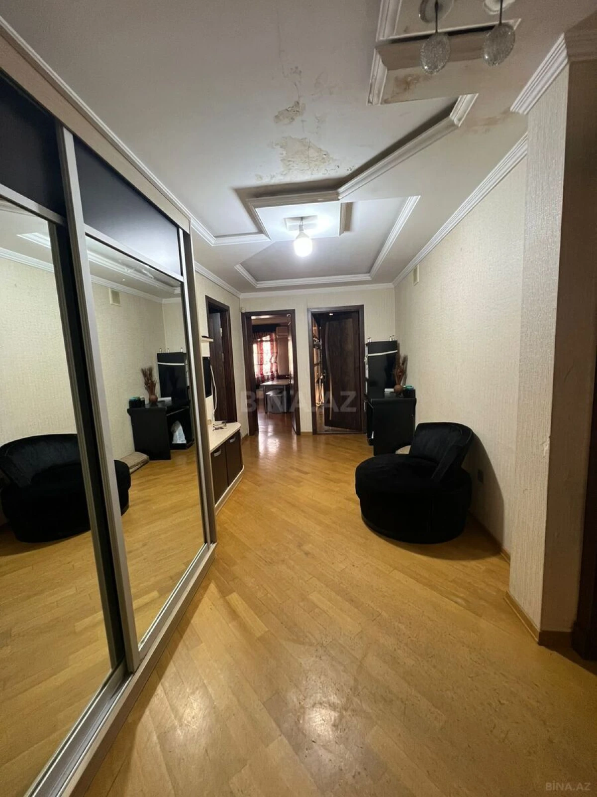 Satılır 3 otaqlı mənzil 110 m²