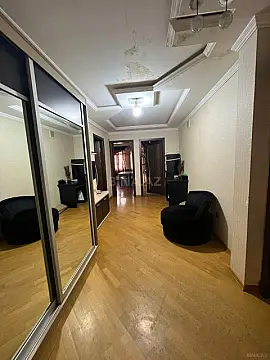 Satılır 3 otaqlı mənzil 110 m²