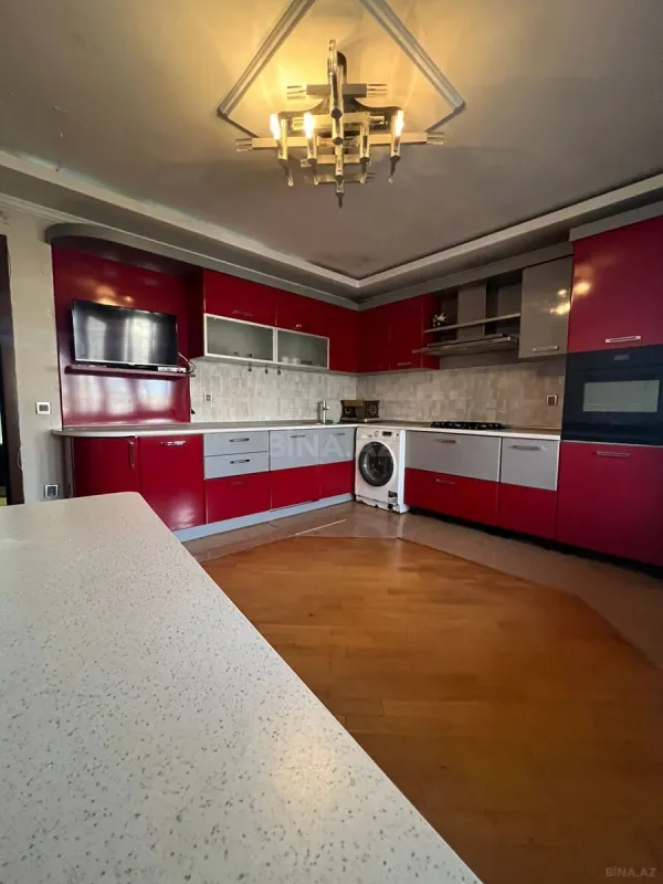 Satılır 3 otaqlı mənzil 110 m²