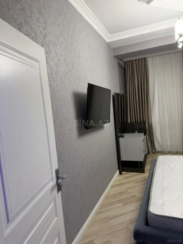Kirayə verilir 3 otaqlı mənzil 130 m²