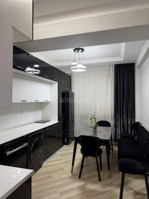 Kirayə verilir 3 otaqlı mənzil 130 m²