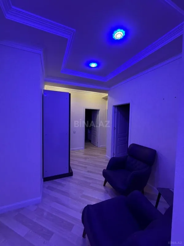 Kirayə verilir 3 otaqlı mənzil 130 m²