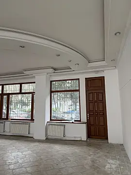Kirayə verilir obyekt 190 m²