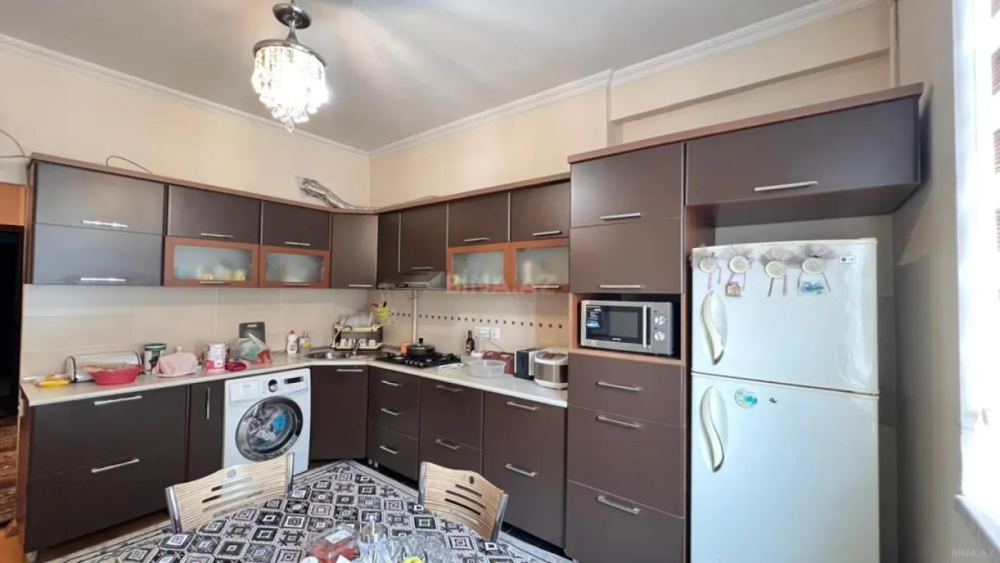 Satılır 2 otaqlı mənzil 91 m²