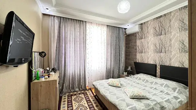 Satılır 2 otaqlı mənzil 91 m²