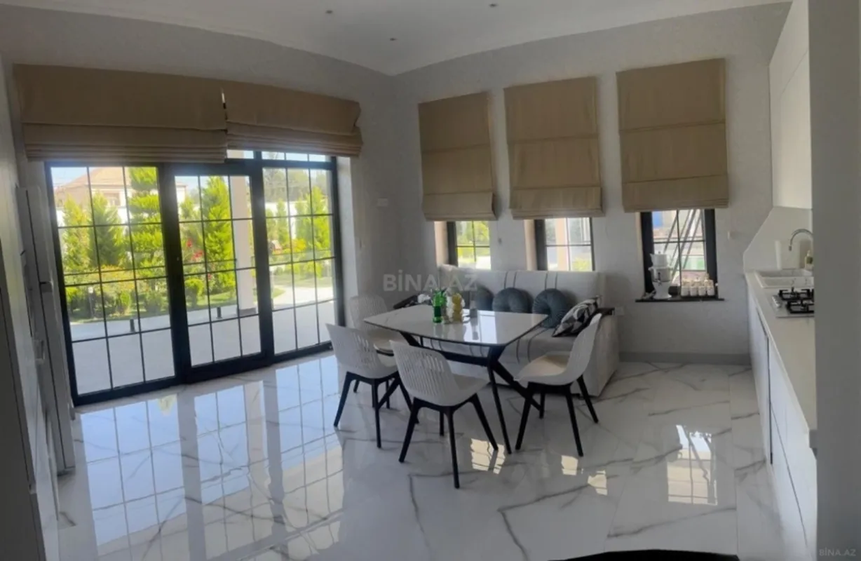 Satılır 5 otaqlı həyət evi 260 m²