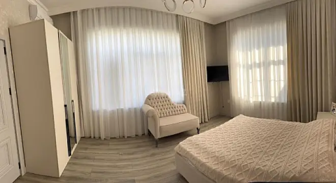 Satılır 5 otaqlı həyət evi 260 m²