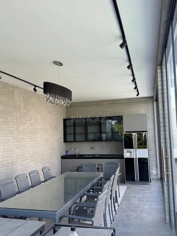 Satılır 5 otaqlı həyət evi 260 m²