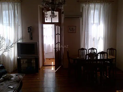 Satılır 2 otaqlı mənzil 74 m²