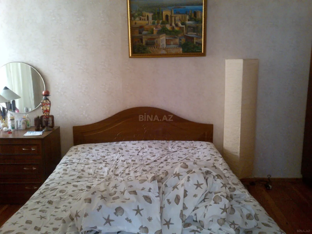 Satılır 2 otaqlı mənzil 74 m²