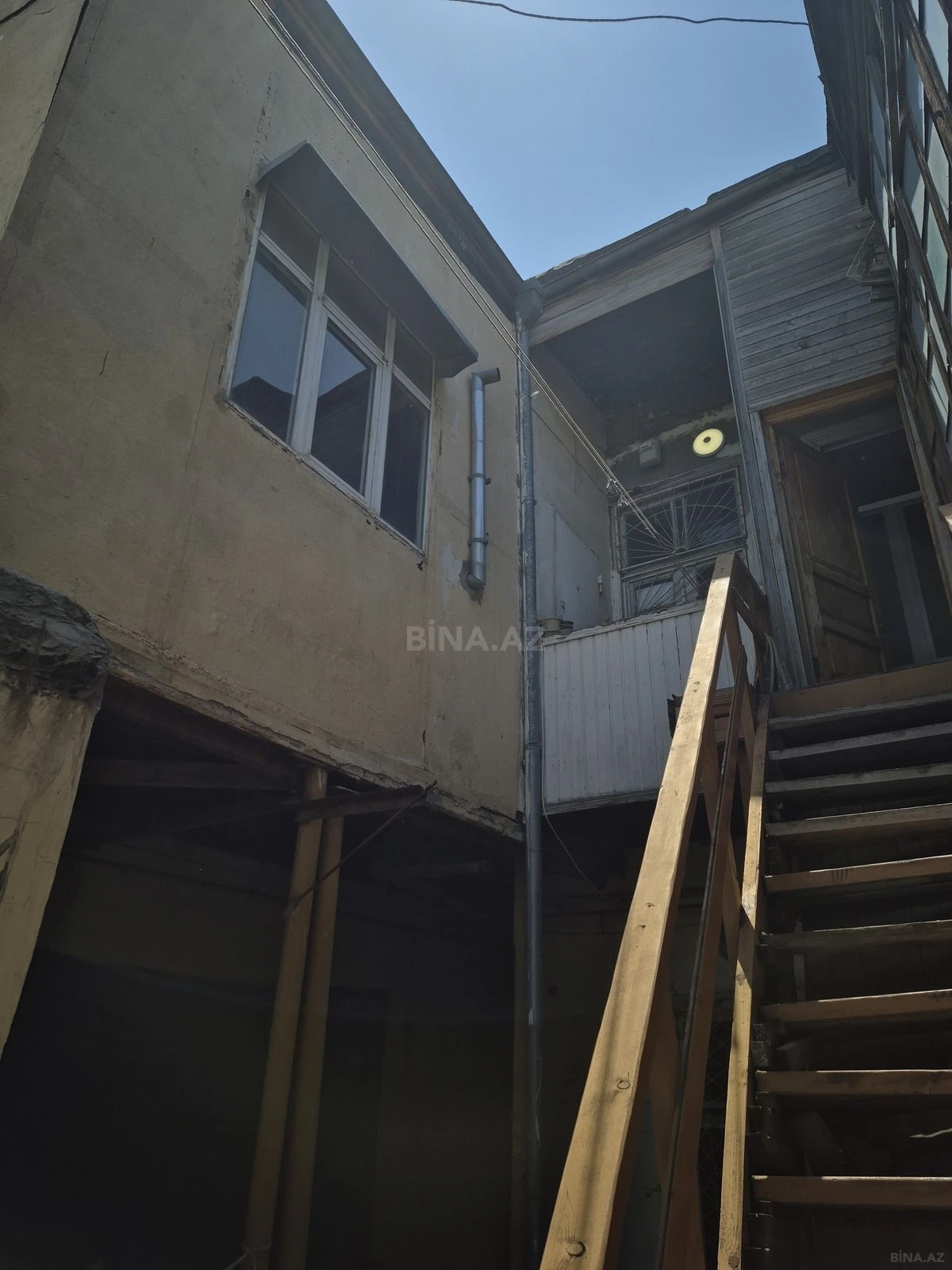 Satılır 2 otaqlı mənzil 74 m²