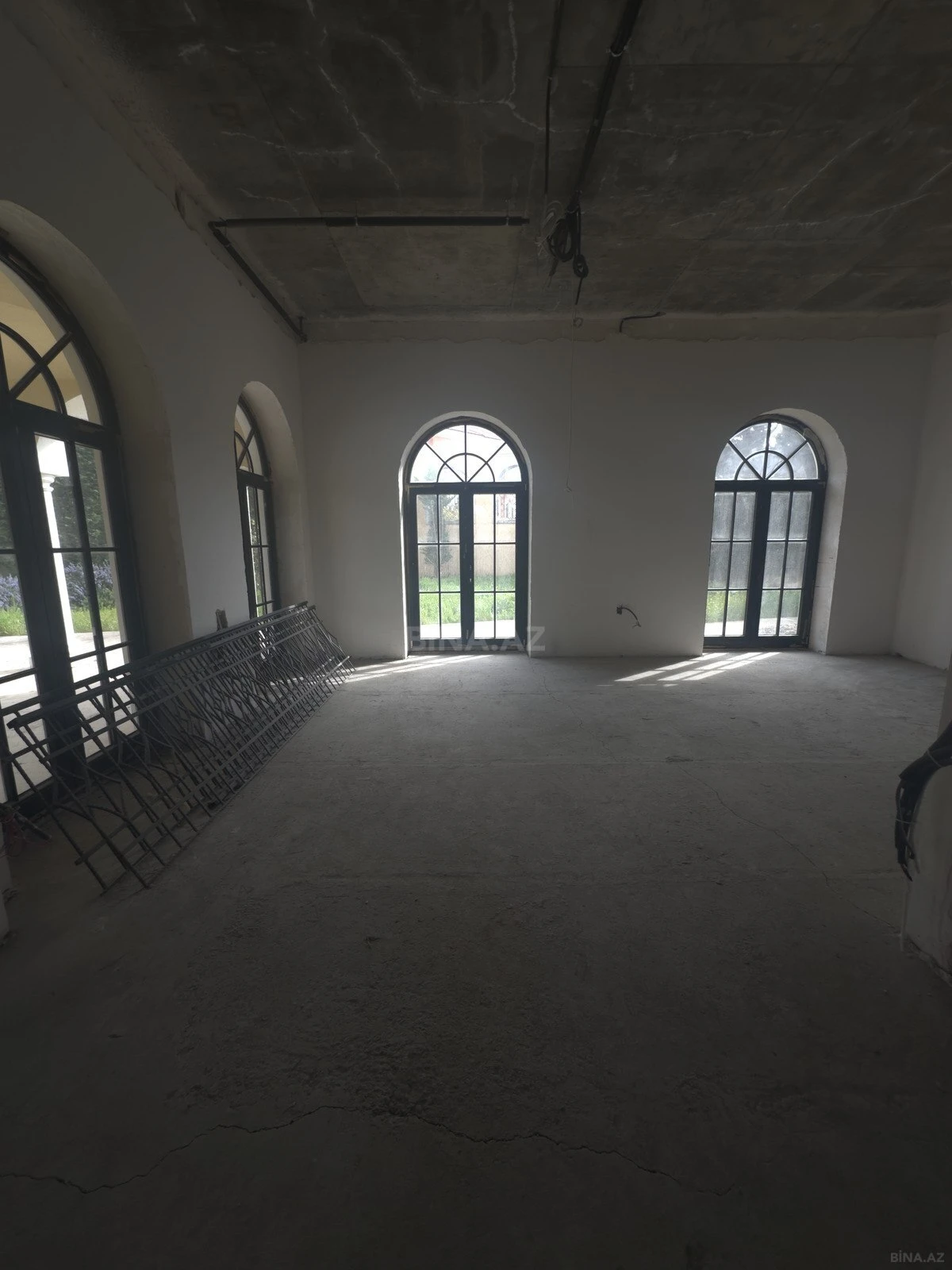 Satılır 6 otaqlı həyət evi 605 m²