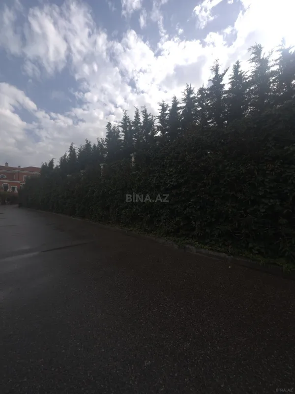 Satılır 6 otaqlı həyət evi 605 m²