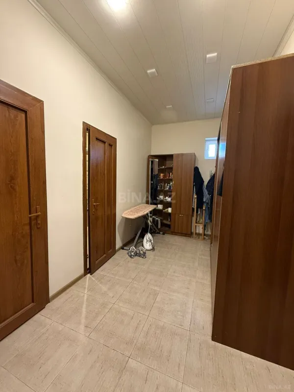 Satılır 8 otaqlı həyət evi 400 m²