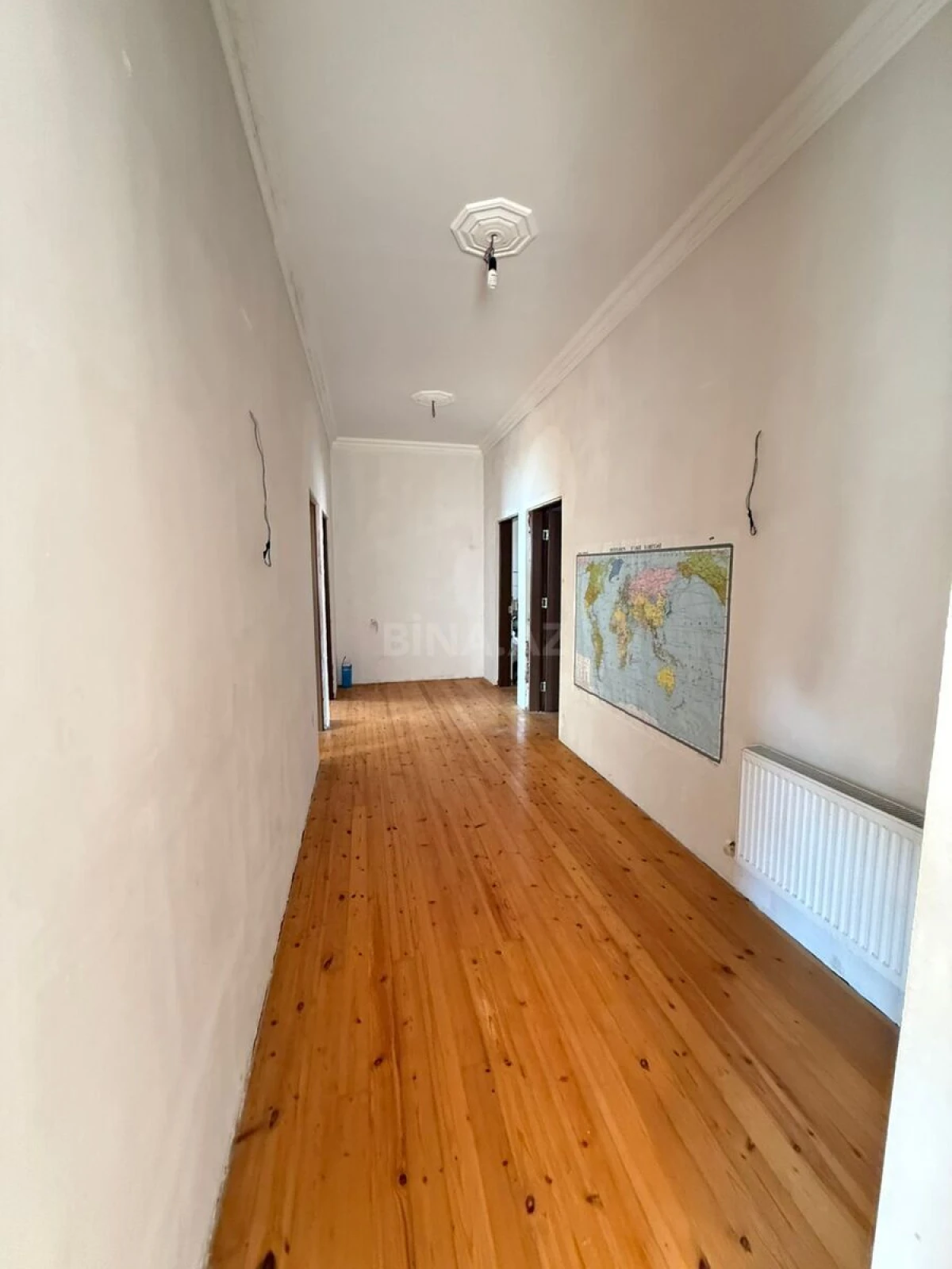 Satılır 8 otaqlı həyət evi 400 m²