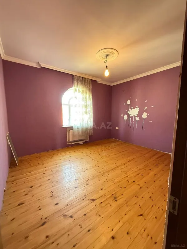 Satılır 8 otaqlı həyət evi 400 m²
