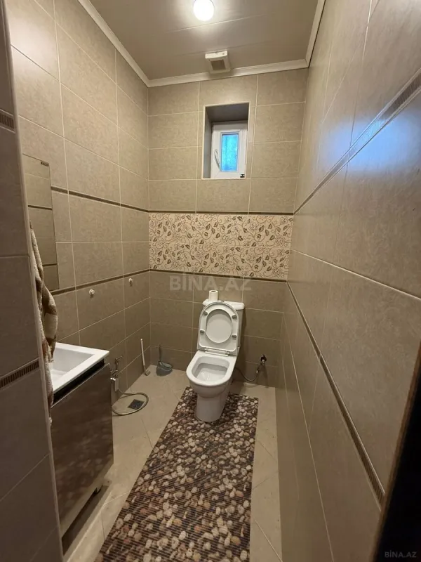 Satılır 8 otaqlı həyət evi 400 m²