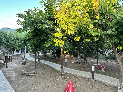 Satılır 5 otaqlı həyət evi 200 m²