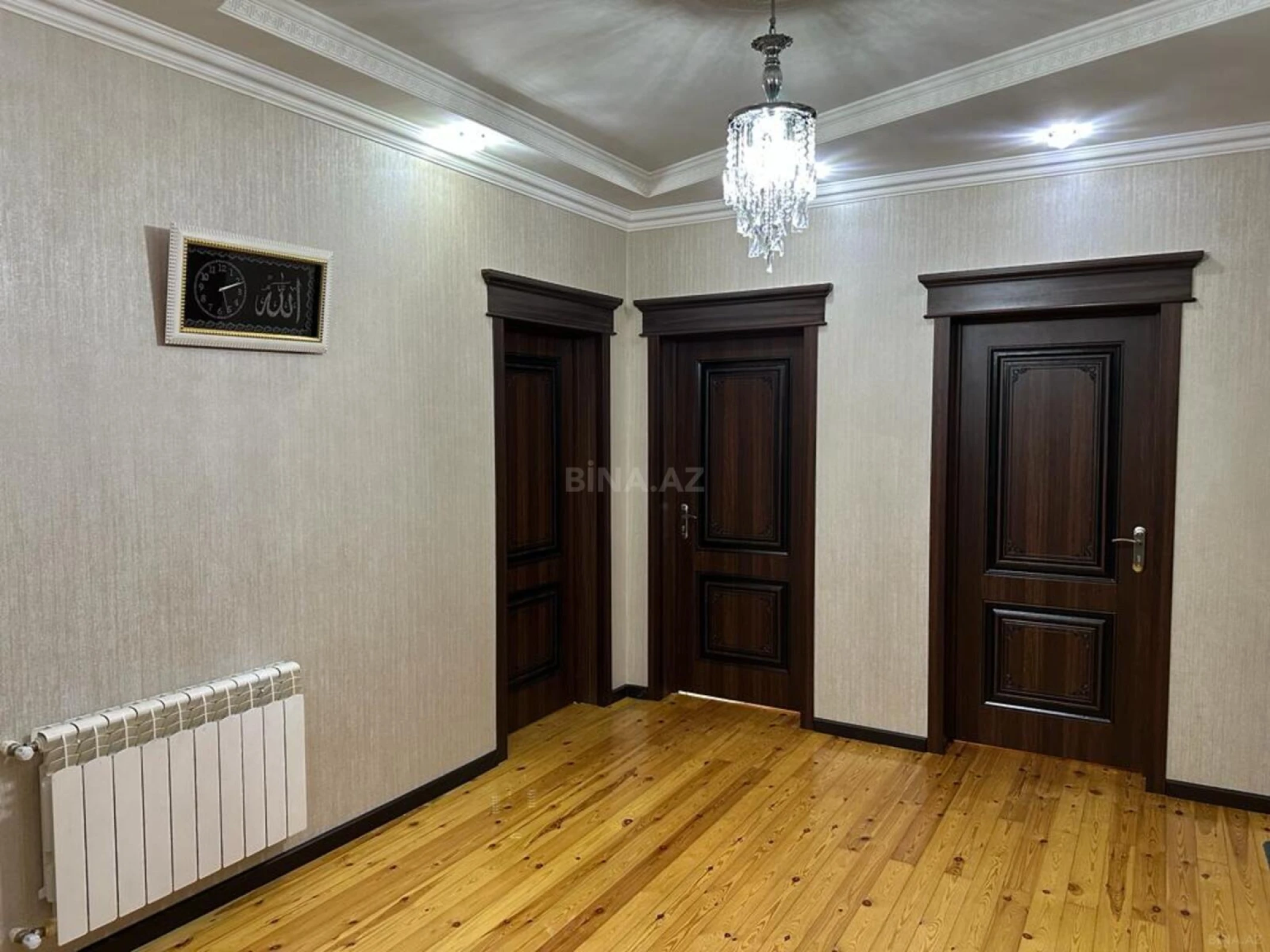Satılır 5 otaqlı həyət evi 200 m²