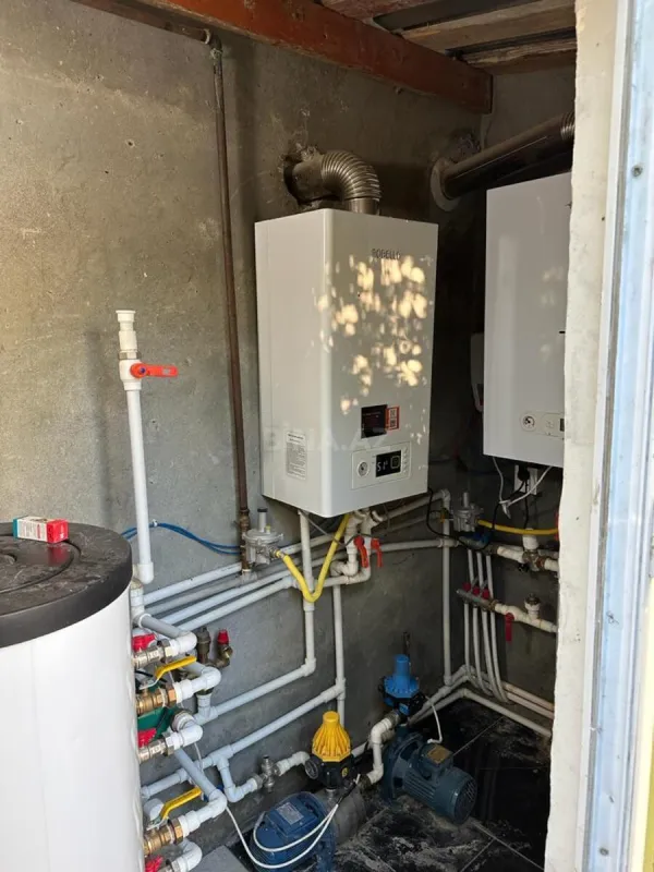 Satılır 5 otaqlı həyət evi 200 m²