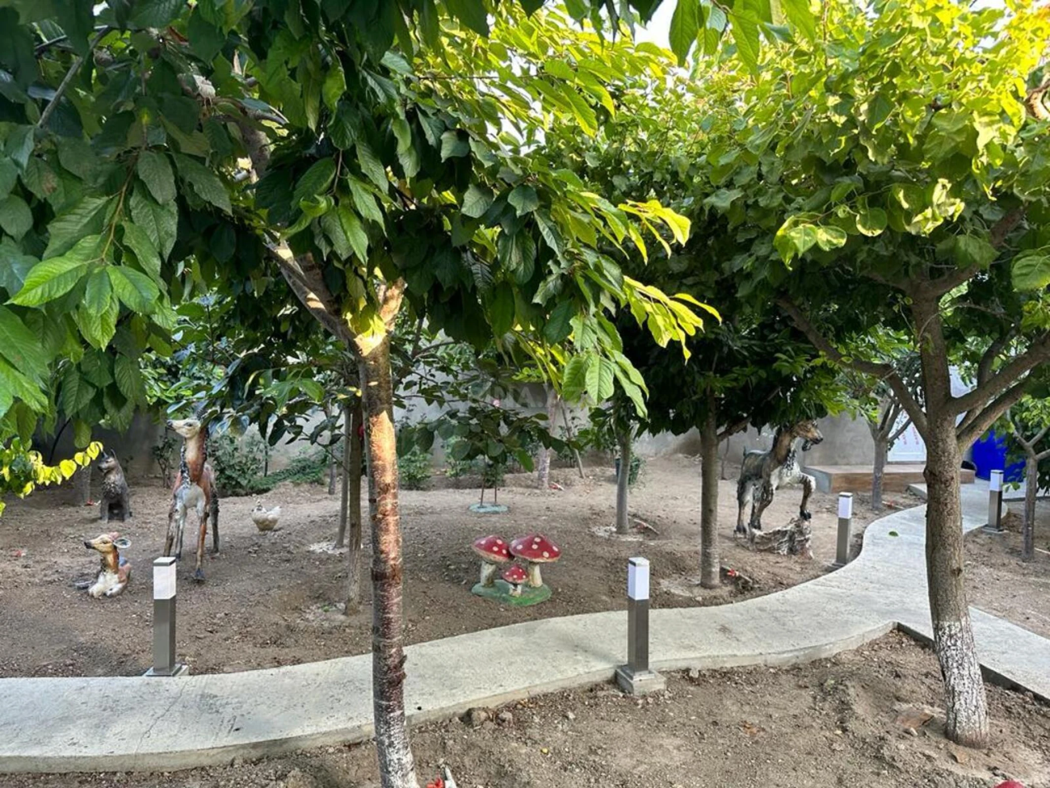 Satılır 5 otaqlı həyət evi 200 m²