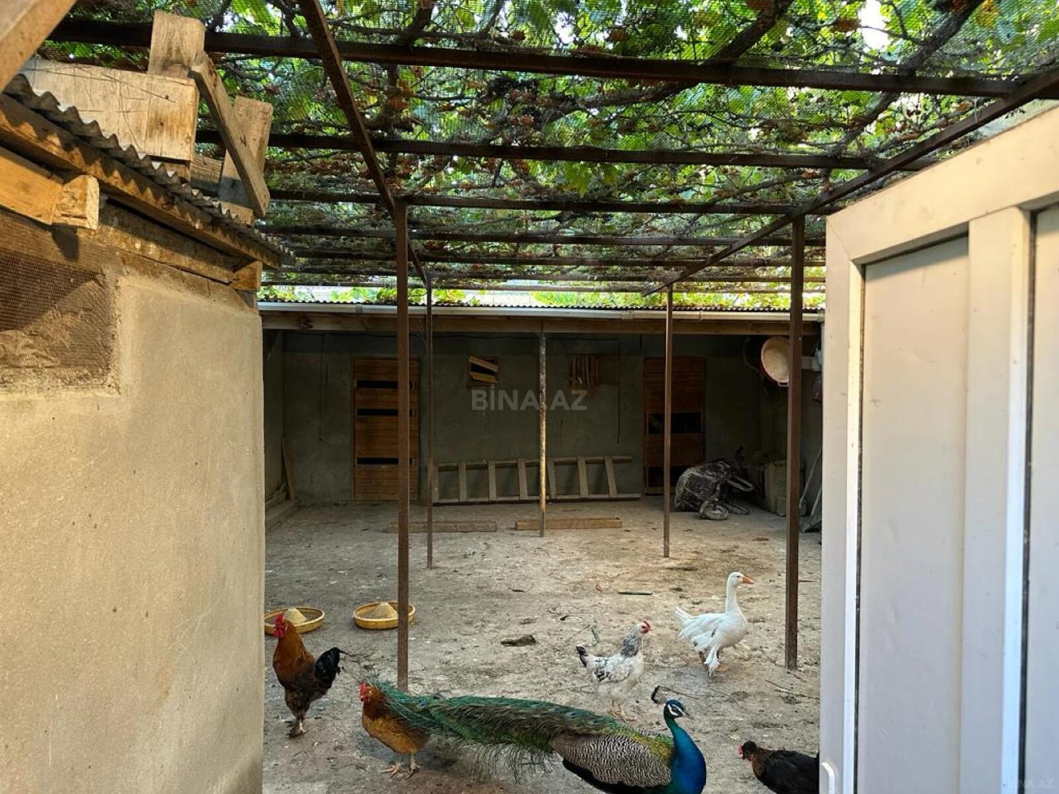 Satılır 5 otaqlı həyət evi 200 m²