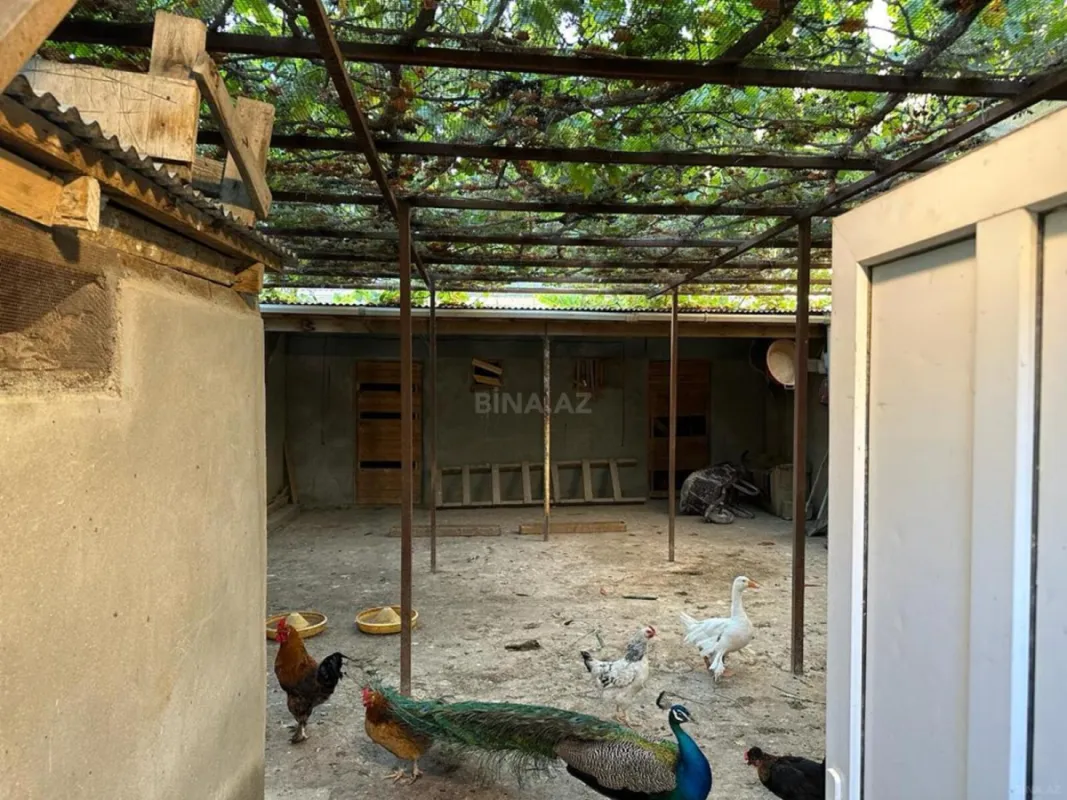 Satılır 5 otaqlı həyət evi 200 m²