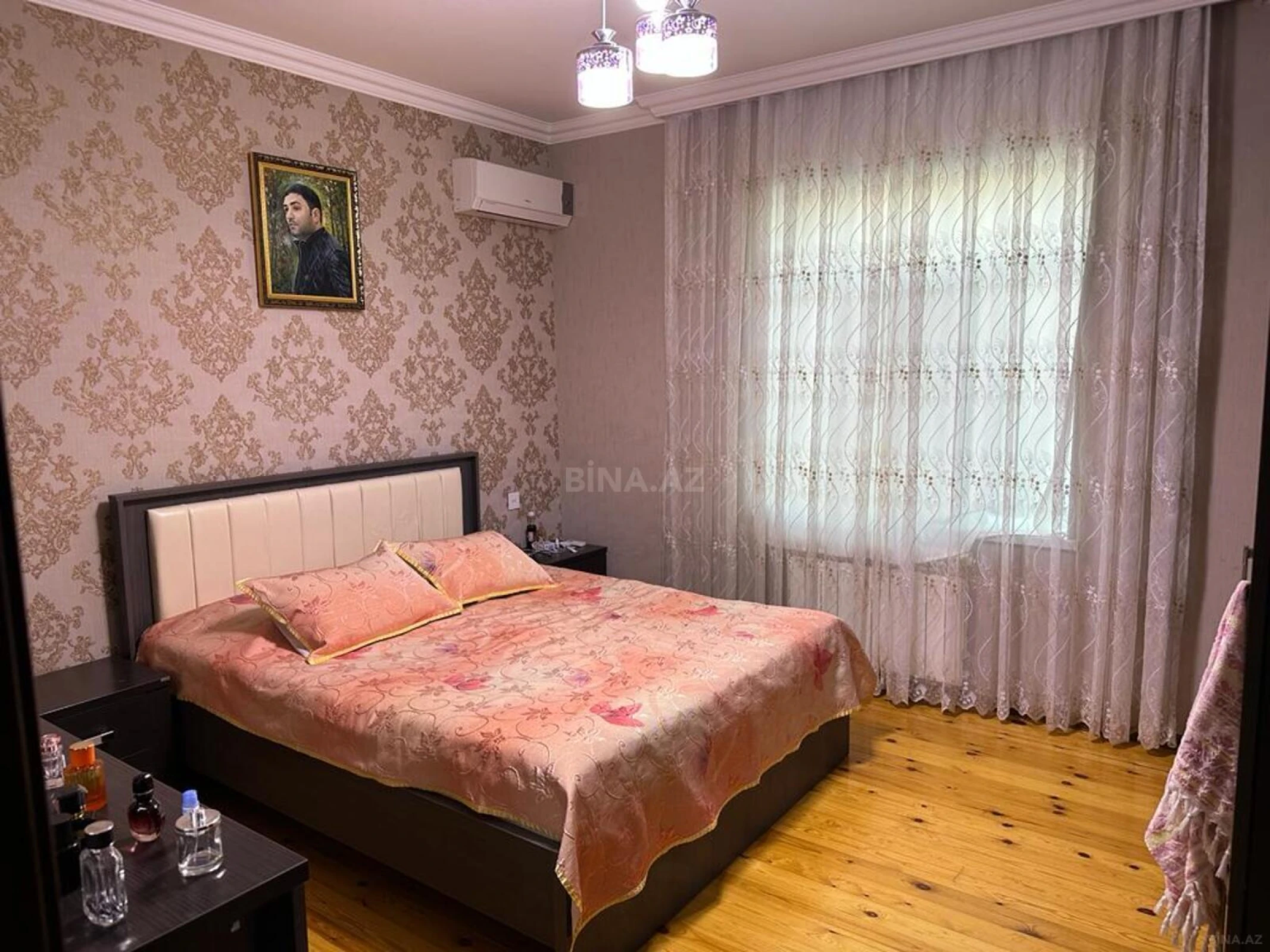 Satılır 5 otaqlı həyət evi 200 m²